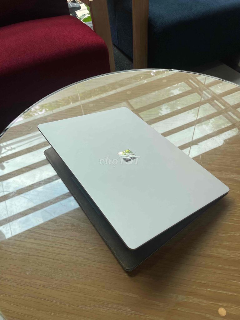 Microsoft Surface Laptop i5 8GB/256GB Platinum. Mua bán Laptop tại Quận 3 Tp Hồ Chí Minh được đăng bởi Toàn Đạt hình 1