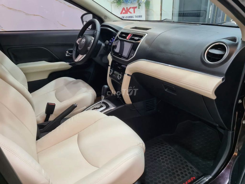 TOYOTA RUSH 2019 НА АВТОМОБИЛЕ С АВТОМОБИЛЕМ, БЕЗ ОШИБОК