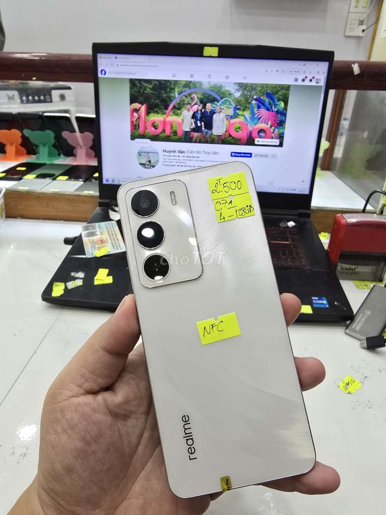 Realme C71 4GB 128GB Trắng Đã sử dụng. Mua bán Điện thoại tại Thành phố Long Xuyên An Giang được đăng bởi Facebook Cầm Đồ Thúy Vân hình 1