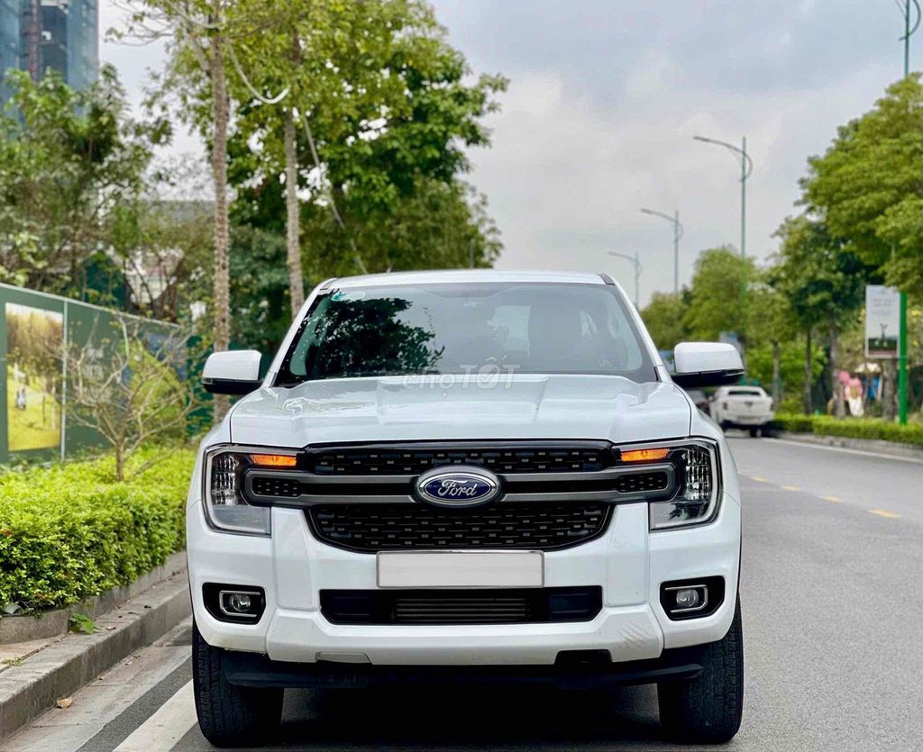 Ford Ranger 2024 XLS 2.0 4X2 AT - 32000 km