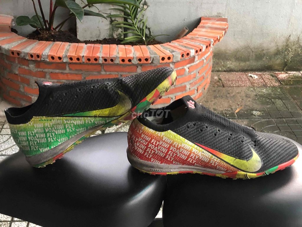 Giày thể thao Nike Vini Fly Nam. Mua bán Giày dép tại Huyện Hòa Thành Tây Ninh được đăng bởi Hoang Phat hình 1