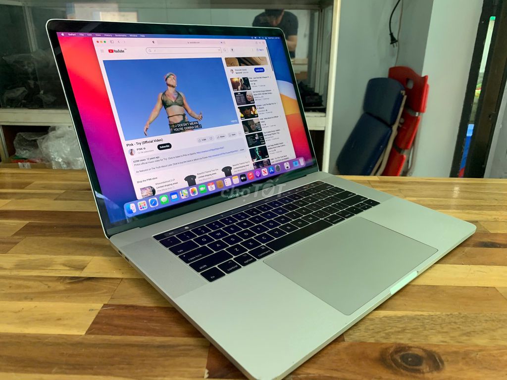 Macbook Pro 2017 15" CPU i7/ 16GB/512GB/ VGA 4GB