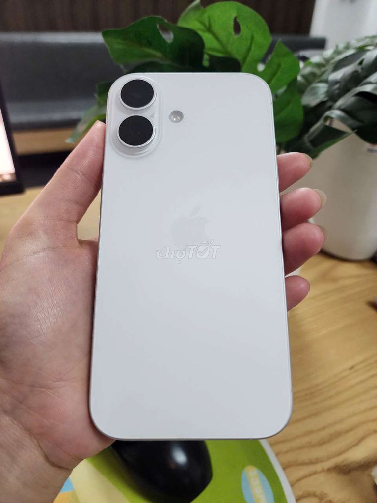 iPhone 16 VNA 512GB Trắng Đã dùng. Mua bán Điện thoại tại Quận Nam Từ Liêm Hà Nội được đăng bởi Nguyễn Hồng Sơn hình 1