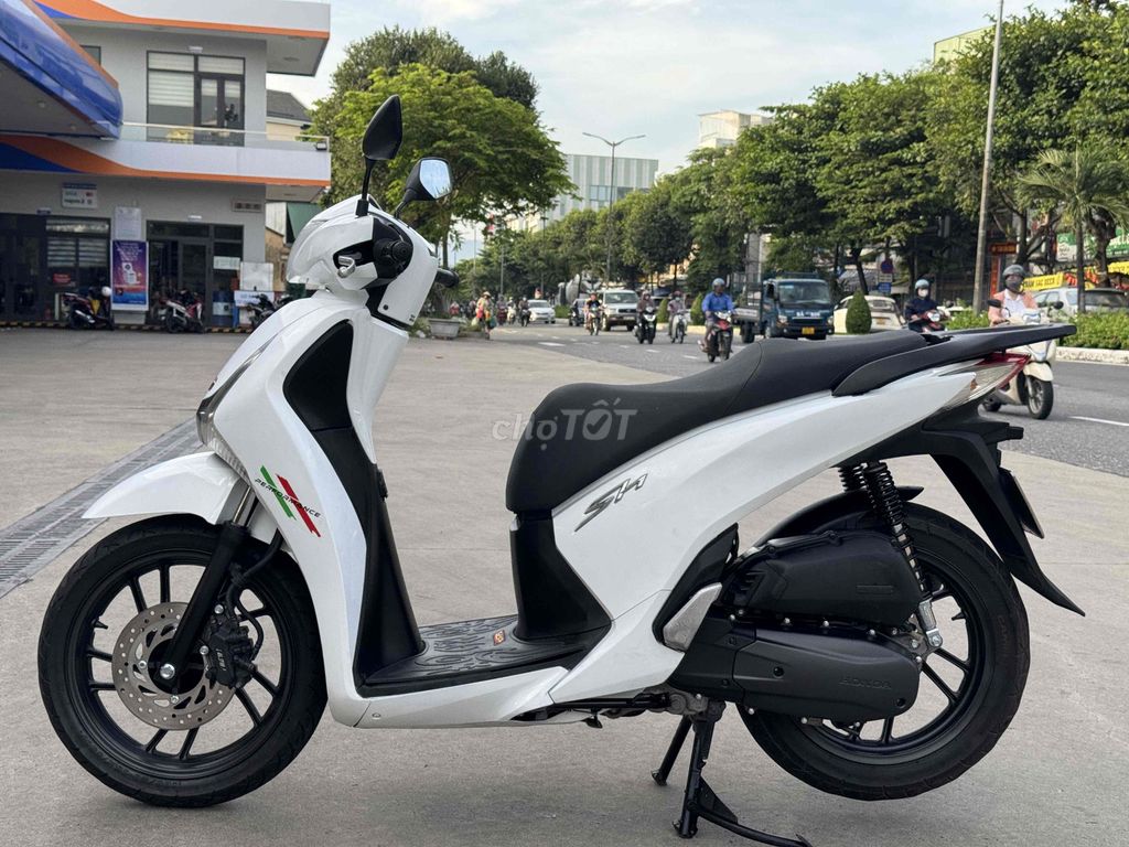 Hon Da SH 150 dk 2016 khoá smkay bs 43. Mua bán Xe máy tại Quận Cẩm Lệ Đà Nẵng được đăng bởi Duc Tran  hình 4