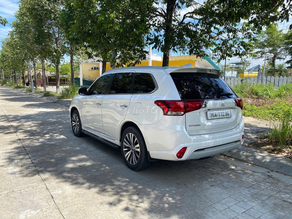 Mitsubishi Outlander 2024 2.0 CVT - 13300 km. Mua bán Ô tô tại Thành phố Quảng Ngãi Quảng Ngãi được đăng bởi Du Gia hình 8