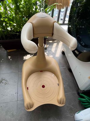 Ghế tắm đứng Kem cho bé - 134903239