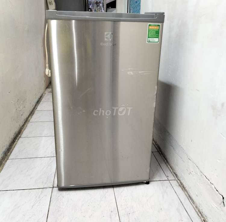 Tủ lạnh Electrolux mini 95lít làm lạnh nhanh