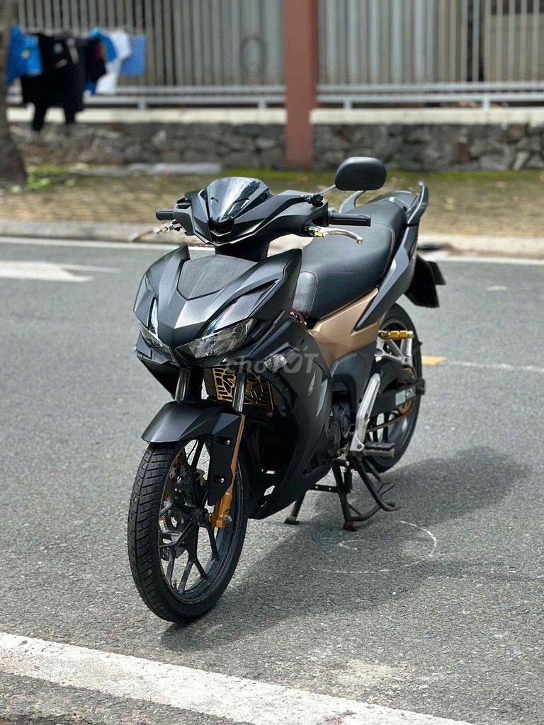 HONDA WINNER V3 – MÁY ZIN ÊM – GIÁ TỐT. Mua bán Xe máy tại Thị xã Tân Uyên Bình Dương được đăng bởi Hồ Hoàng Cảnh   hình 5