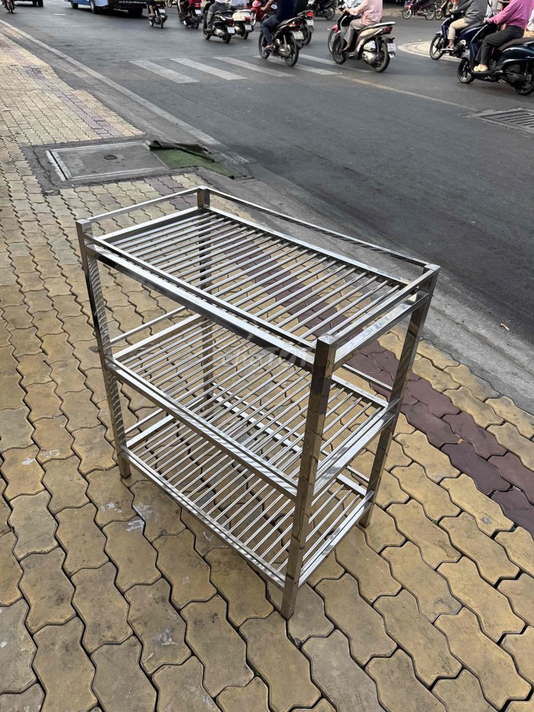 Kệ Inox 3 tầng 40x70x80cm. Mua bán Tủ, kệ gia đình tại Thành phố Thủ Đức Tp Hồ Chí Minh được đăng bởi Cty Phú Hùng  hình 1