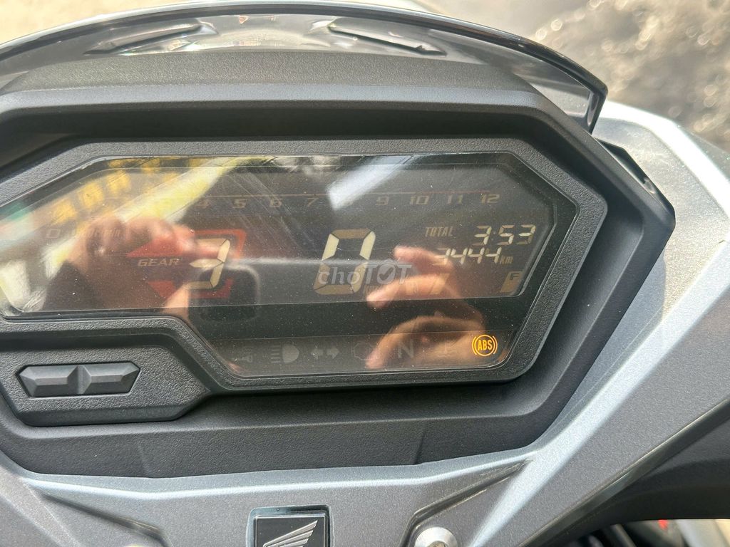 Honda Winner X V3 2023 ABS siêu lướt. Mua bán Xe máy tại Quận Gò Vấp Tp Hồ Chí Minh được đăng bởi Thu Hà hình 6