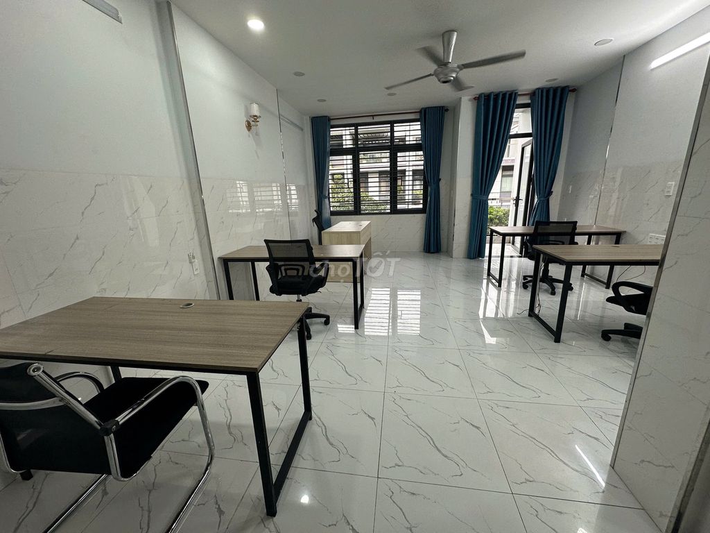 CHo thuê văn phòng KDT Vạn Phúc city giá 7.5tr có nội thất