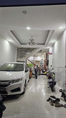 BÁN NHÀ 4 TẦNG HẺM XE HƠI 6M ÂU CƠ, TÂN BÌNH 1 SẸC SÁT MẶT TIỀN. Mua bán nhà ở tại Quận Tân Bình Tp Hồ Chí Minh được đăng bởi Trang Nguyễn