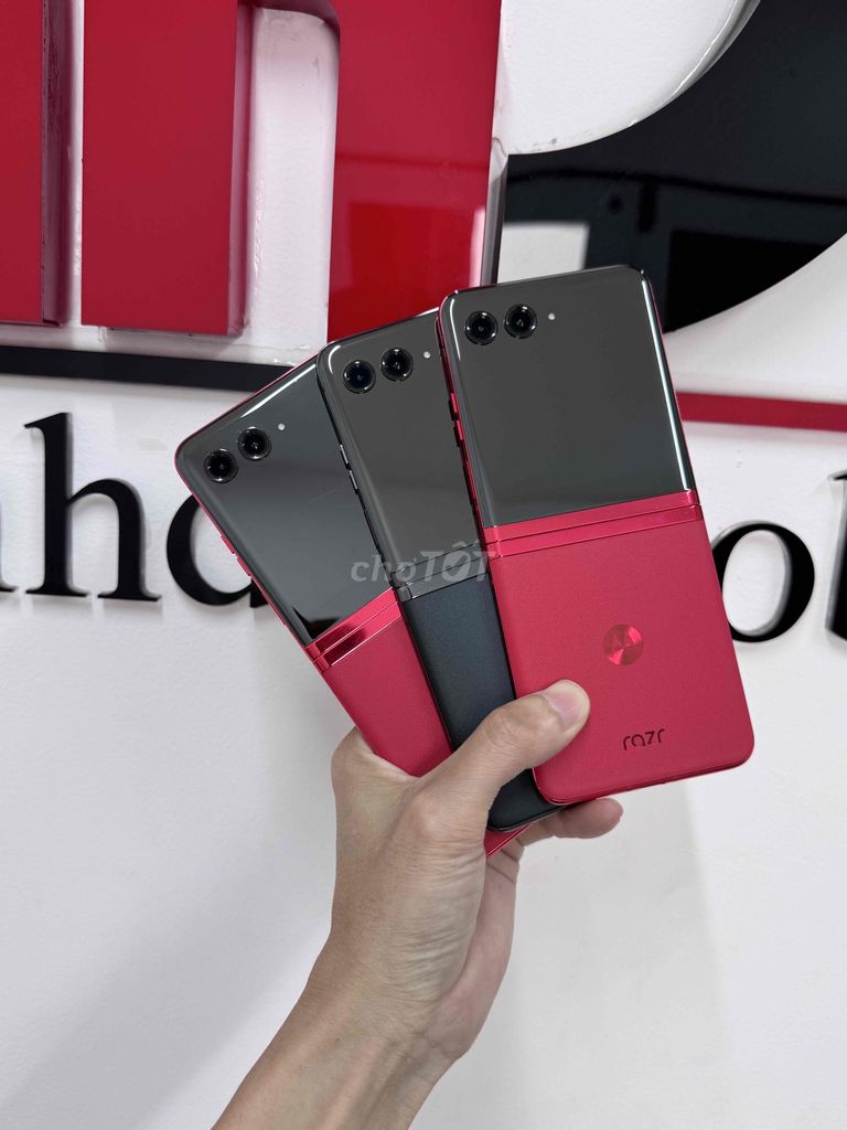 Motorola Razr 40 Ultra 256GB. Mua bán Điện thoại tại Quận Gò Vấp Tp Hồ Chí Minh được đăng bởi Thanh Dat Mobile Go Vap hình 1