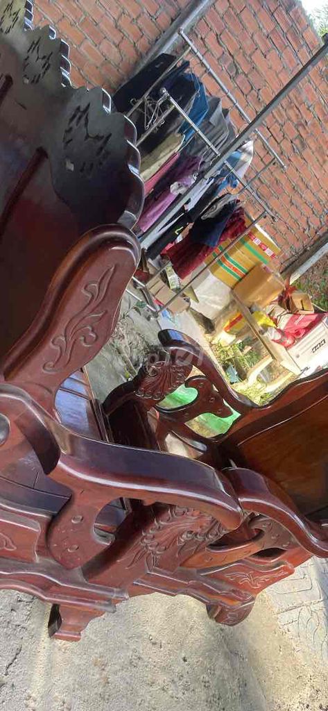 Bộ bàn ghế Gỗ Cổ điển Phòng khách. Mua bán Bàn ghế tại Huyện Củ Chi Tp Hồ Chí Minh được đăng bởi ngoc gan hình 1
