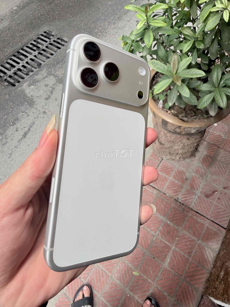 Apple iPhone 17 Pro Max 256GB Bạc. Mua bán Điện thoại tại Huyện Thanh Trì Hà Nội được đăng bởi  tài hình 1