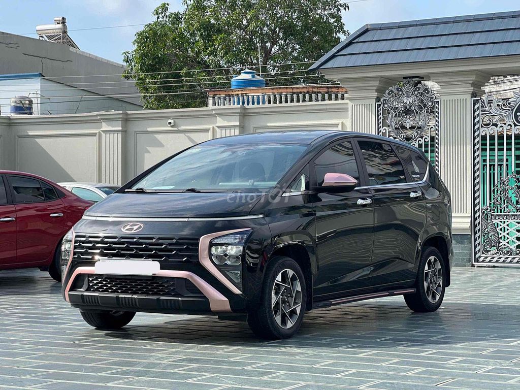 Hyundai Stargazer X 2022 72000 км Черный