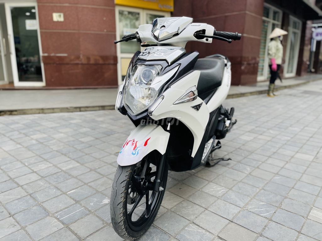 YAMAHA NOUVO FI 125 TRẮNG XE CHẤT ĐẸP. Mua bán Xe máy tại Quận Cầu Giấy Hà Nội được đăng bởi TRÍ KIÊN hình 2