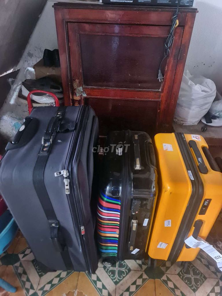 Vali Vải Nhựa Đen Vàng Xám. Mua bán Túi xách tại Quận Hải Châu Đà Nẵng được đăng bởi Tuan Dinh hình 1