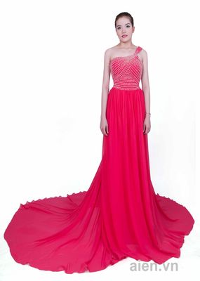 Váy dạ hội may đo phom chuẩn mặc 2 lần size M. Mua bán Quần áo tại Thành phố Thuận An Bình Dương được đăng bởi Thương Hoài