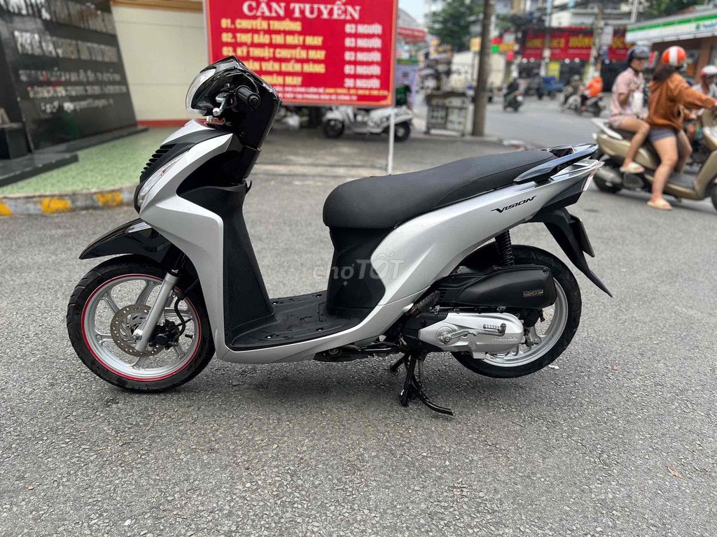 HONDA VISION 110cc . BẠC PORSCHE - HỖ TRỢ GÓP. Mua bán Xe máy tại Quận Gò Vấp Tp Hồ Chí Minh được đăng bởi CẦM ĐỒ NĂM LINH hình 5