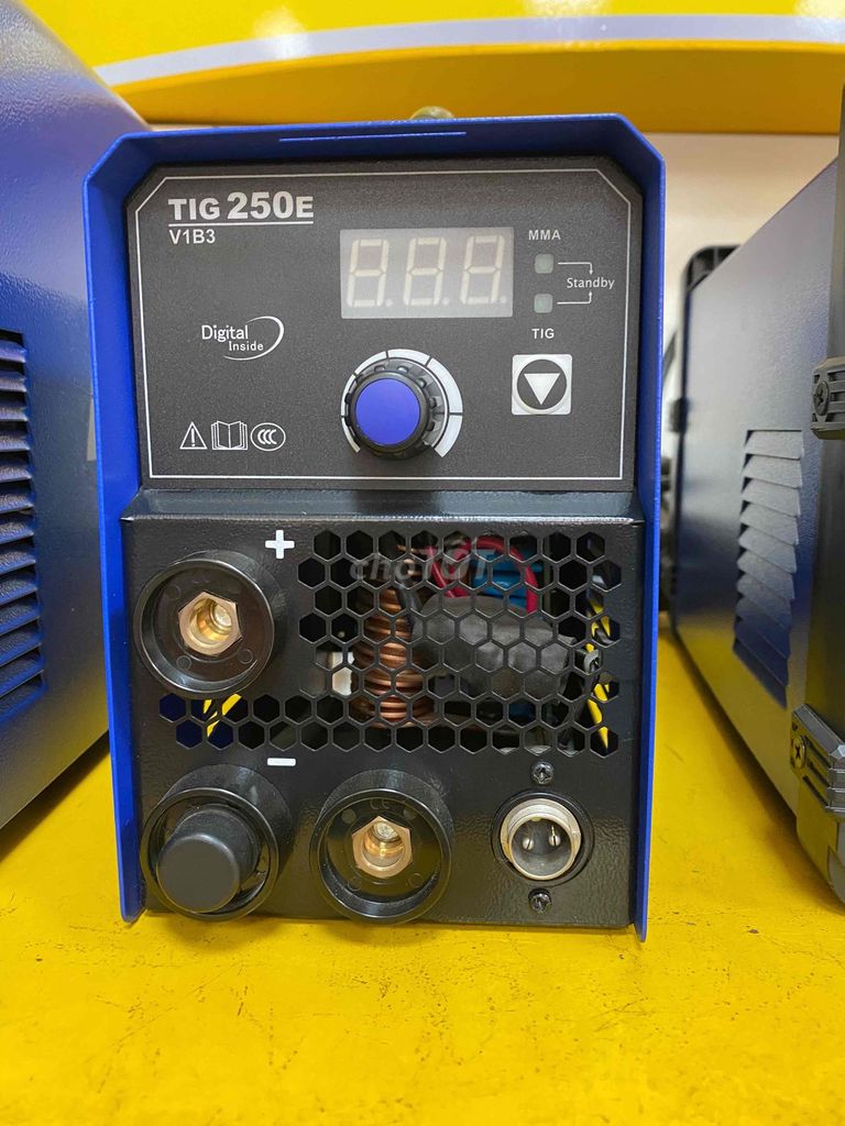 Máy hàn Riland TIG 250E Xanh đen. Mua bán Đồ chuyên dụng, Giống nuôi trồng tại Thành phố Thủ Đức Tp Hồ Chí Minh được đăng bởi Máy Móc Nam Bình Dương hình 1