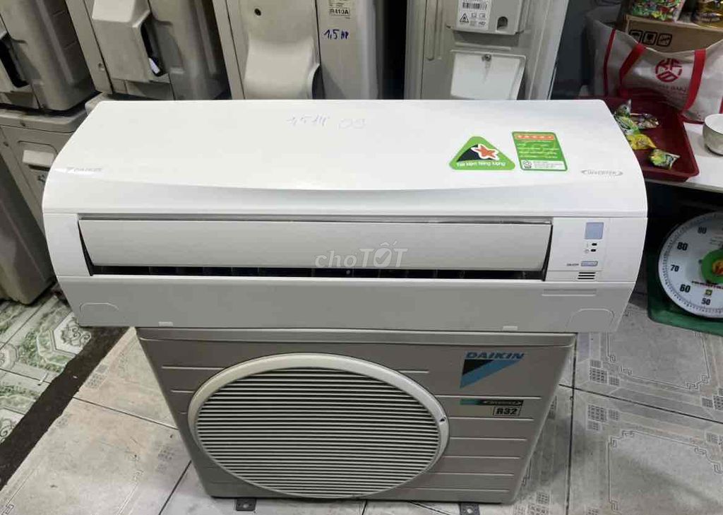 máy lạnh daikin 1.5hp  inveter bảo hành 1 năm. Mua bán Máy lạnh, điều hoà tại Quận Tân Phú Tp Hồ Chí Minh được đăng bởi Huy Lê hình 1