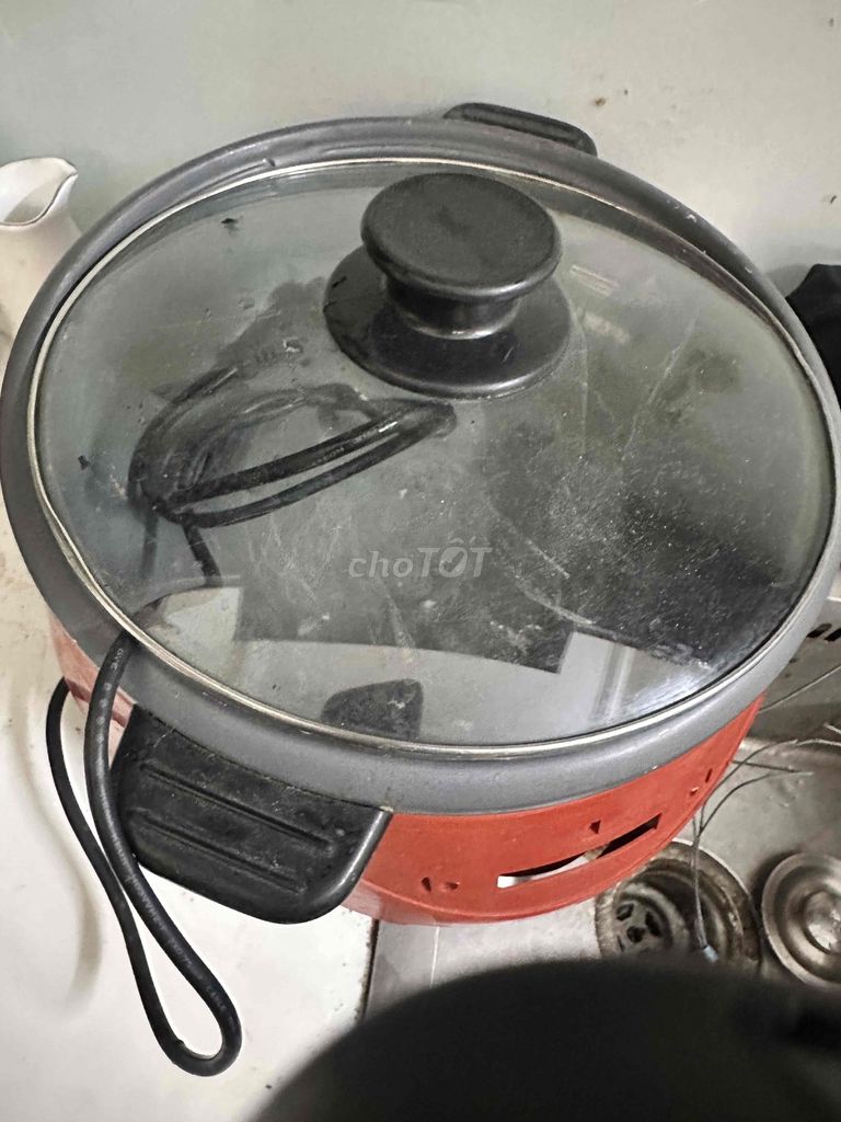 Nồi lẩu điện Đỏ Kim loại, Nhựa. Mua bán Bếp, lò, đồ điện nhà bếp tại Quận Phú Nhuận Tp Hồ Chí Minh được đăng bởi Hương hình 1