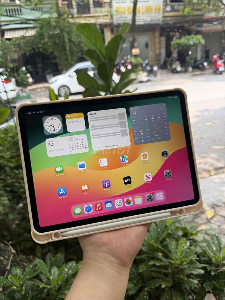 Apple iPad Pro 2018 256GB Xám. Mua bán Máy tính bảng tại Quận Hoàng Mai Hà Nội được đăng bởi Ngô Tuấn Anh hình 1