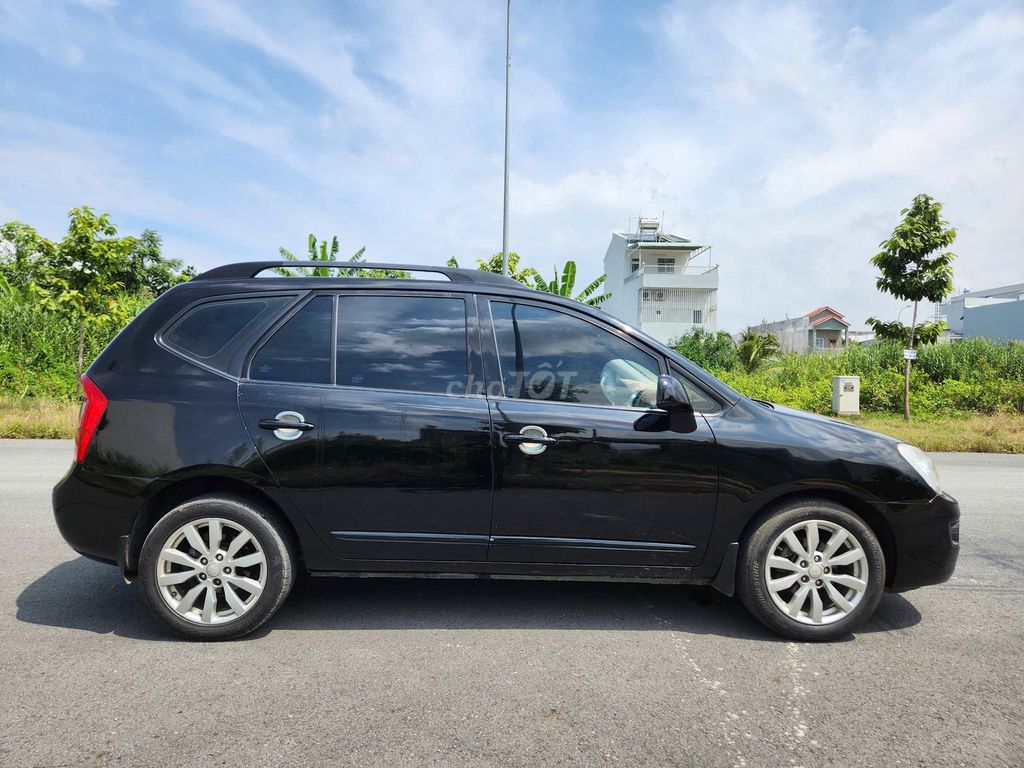 Kia Carens 2011 LX 1.6 MT - 7 chỗ - số sàn