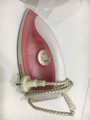 Bàn ủi khô Sunhouse màu hồng đã bị xước mặt ủi. Mua bán Nội thất, đồ gia dụng khác tại Quận Tân Bình Tp Hồ Chí Minh được đăng bởi C Diem