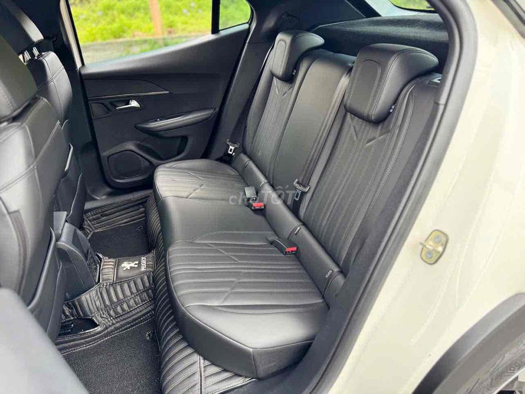 Peugeot 2008 2022 GT Line 1.2 AT - 48000 km. Mua bán Ô tô tại Quận Hoàng Mai Hà Nội được đăng bởi Sáng OTo Hn hình 7