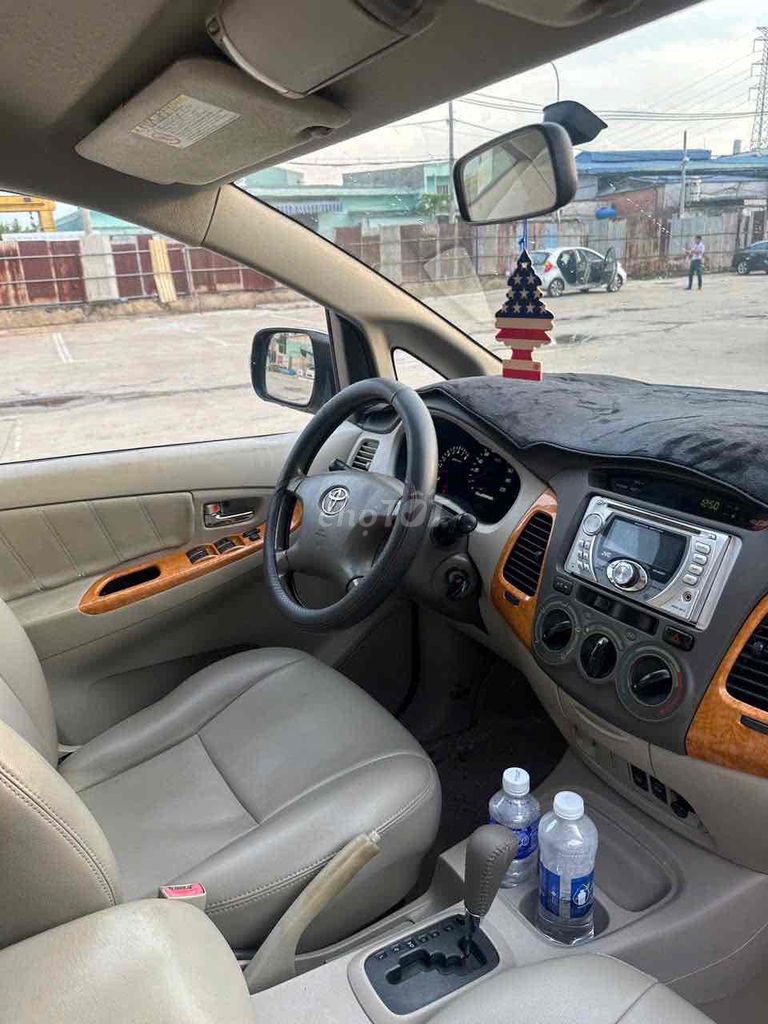 innova bản V tự động đời 2010. Mua bán Ô tô tại Quận Bình Tân Tp Hồ Chí Minh được đăng bởi Nguyễn Tấn Nghiêm hình 11