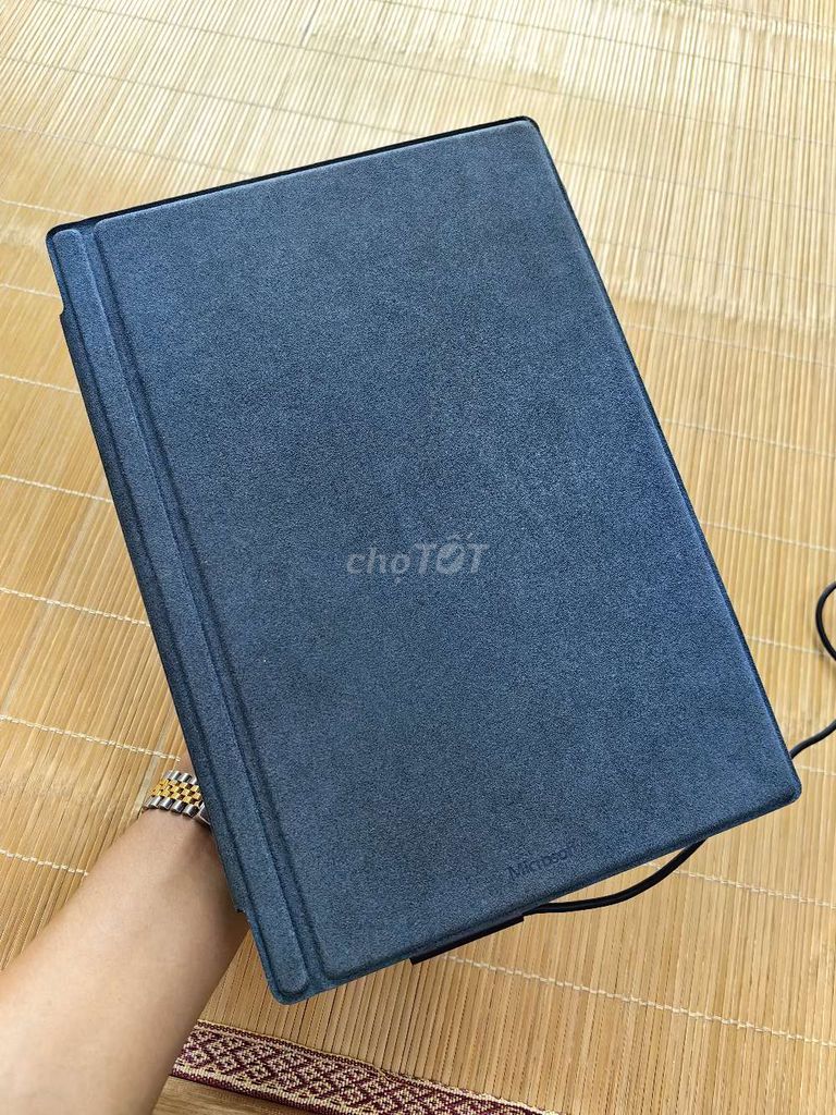 Xác Surface Pro 5 M3-7Y30 4G/128G. Mua bán Laptop tại Quận Hoàng Mai Hà Nội được đăng bởi Nguyễn Huynh hình 2