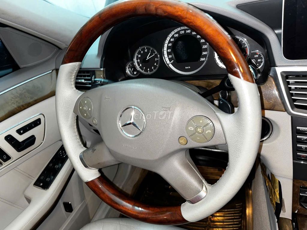 Mercedes-Benz E300 2010 Đen 91.000 km. Mua bán Ô tô tại Quận Gò Vấp Tp Hồ Chí Minh được đăng bởi Quang hình 6