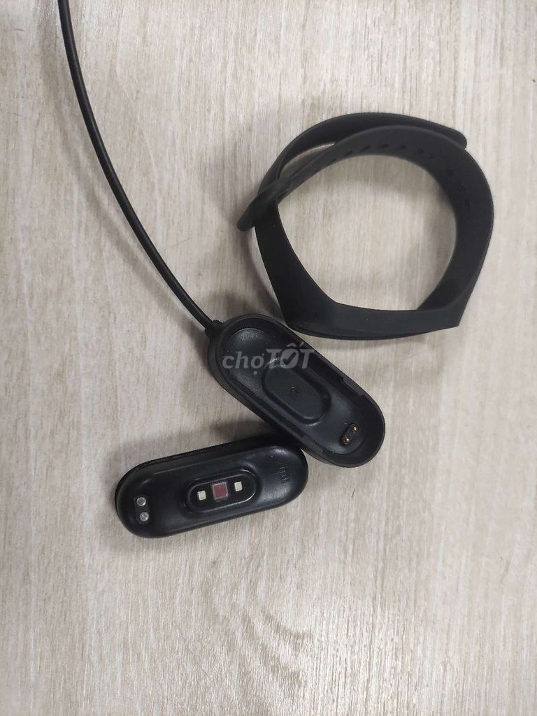 Xiaomi Mi Band 4 Đen. Mua bán Thiết bị đeo thông minh tại Quận Hà Đông Hà Nội được đăng bởi Hải Hoàng hình 1
