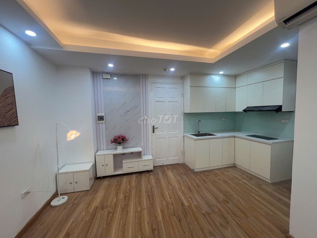 Chính chủ bán ccmn Sơn Tây kim mã 2pn 1 pk ô tô đỗ cửa