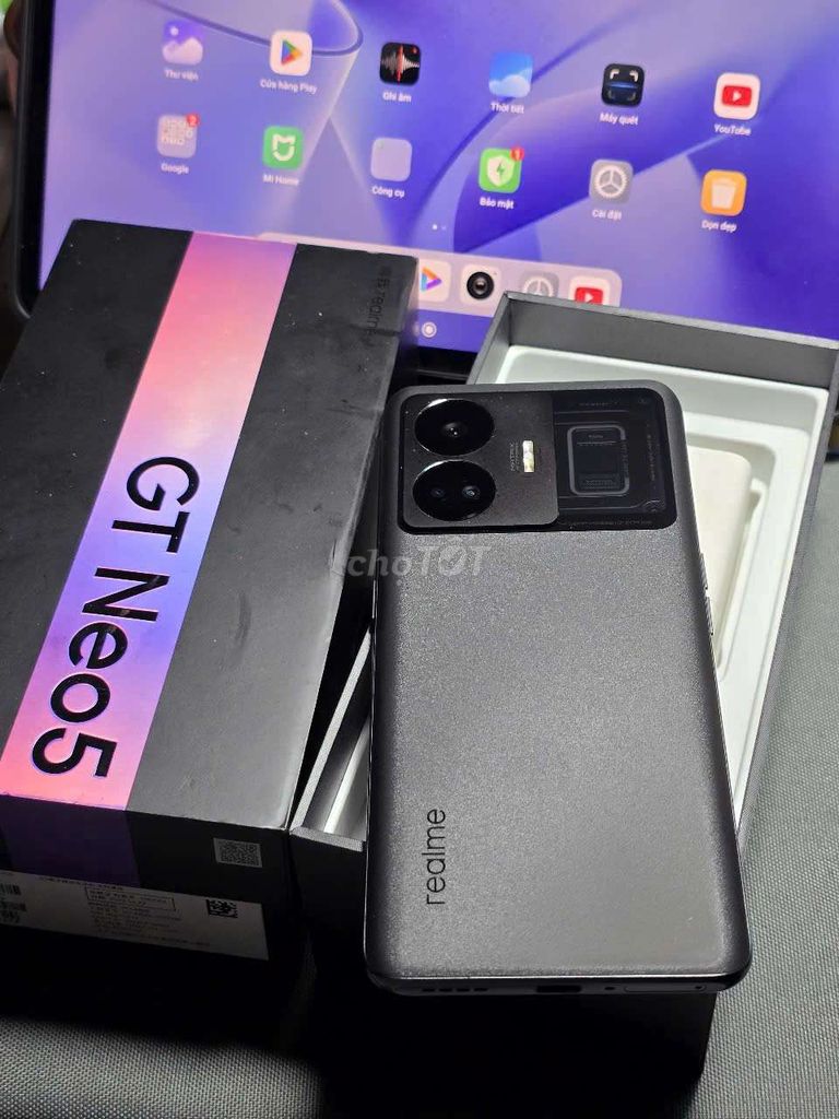 Realme GT Neo 5 ram 12-256G full box còn BH 2tháng