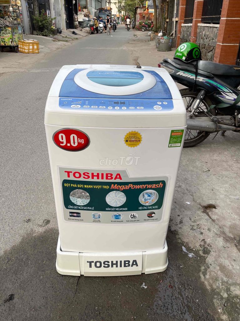 thanh lý máy giặt toshiba 9kg inverter còn rất mới