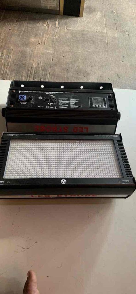 Đèn sân khấu LED Strobe Đen. Mua bán Đèn tại Quận 7 Tp Hồ Chí Minh được đăng bởi phan phuoc hình 1