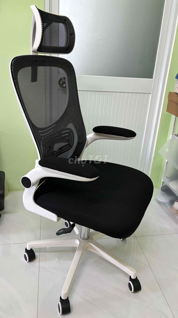 Ghế văn phòng Lưới Nhựa Đen Trắng. Mua bán Bàn ghế tại Quận 11 Tp Hồ Chí Minh được đăng bởi Ni hình 1