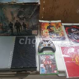 Xbox One 1T Full box + 1 game và tấm dáng