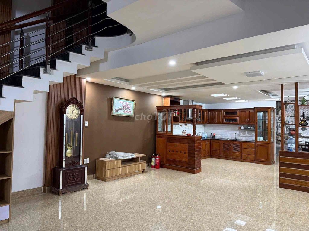 Аренда · 5 комн. · 100 м² · Quận Sơn Trà, ул. Đường Ngô Quyền