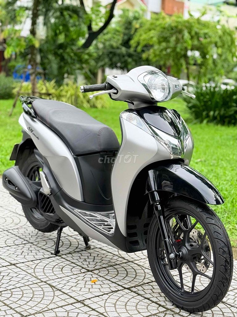 Honda Shmode 2017 Автомат Серебристый