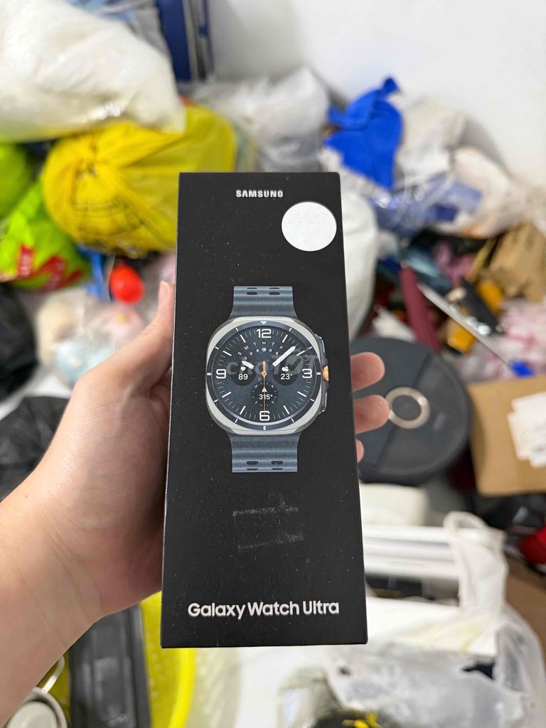 galaxy watch ultra đen - hàng TGDĐ. Mua bán Thiết bị đeo thông minh tại Huyện Cao Lãnh Đồng Tháp được đăng bởi Tuan Le hình 1