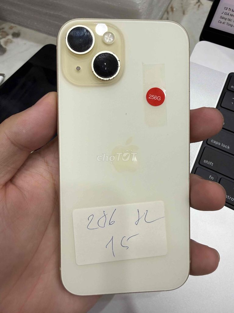 Apple iPhone 15 256GB Vàng Hàn Quốc pin 82%. Mua bán Điện thoại tại Huyện Thanh Trì Hà Nội được đăng bởi Đoàn Xuân Tùng hình 1