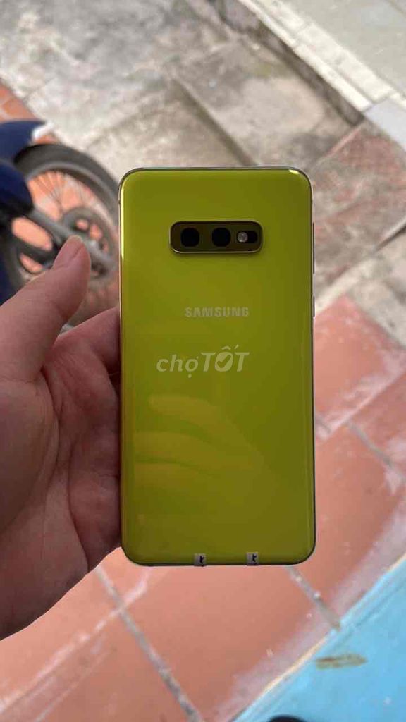 Samsung Galaxy S10E Vàng 128GB. Mua bán Điện thoại tại Quận Bắc Từ Liêm Hà Nội được đăng bởi Hoàng hình 1