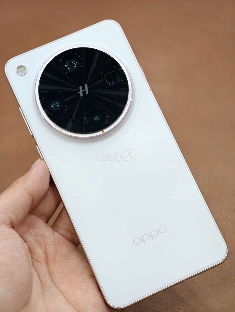 Oppo Find X8 Ultra bản nội địa 12-256gb màu Trắng. Mua bán Điện thoại tại Quận Đống Đa Hà Nội được đăng bởi Hn Store hình 1
