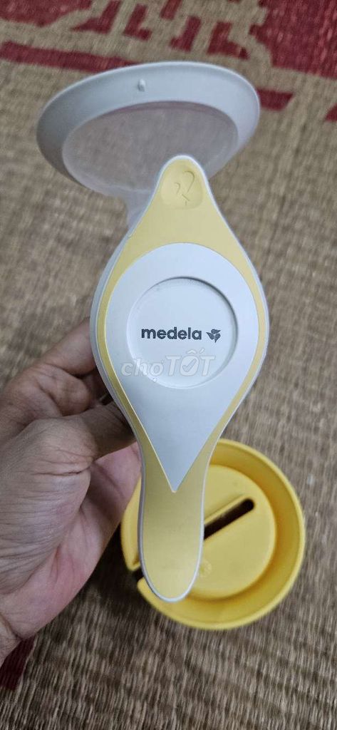 Máy hút sữa Medela Trắng, Vàng đã qua sử dụng. Mua bán Mẹ và bé tại Quận Hà Đông Hà Nội được đăng bởi Thu hình 1