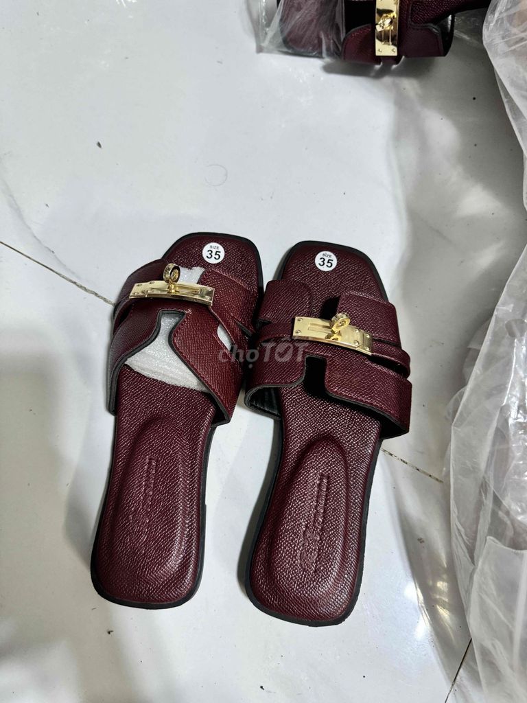 Dép lê Nữ Đỏ đô size 35. Mua bán Giày dép tại Huyện Cái Bè Tiền Giang được đăng bởi Nguyễn Thị K.Duyên hình 1