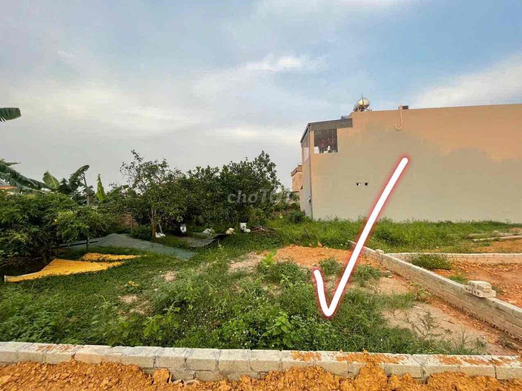 Dân cắt bán 105m thổ cư giáp khu Công Nghệ Cao Hoà Lạc giá quá rẻ!